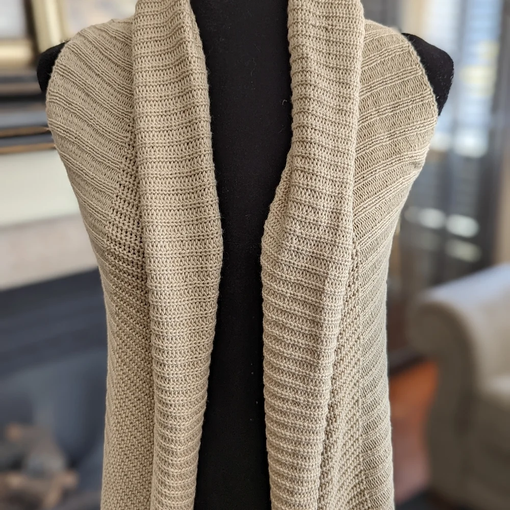 Knit vest - Picture 2 of 5